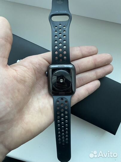 Apple watch se 44 mm nike