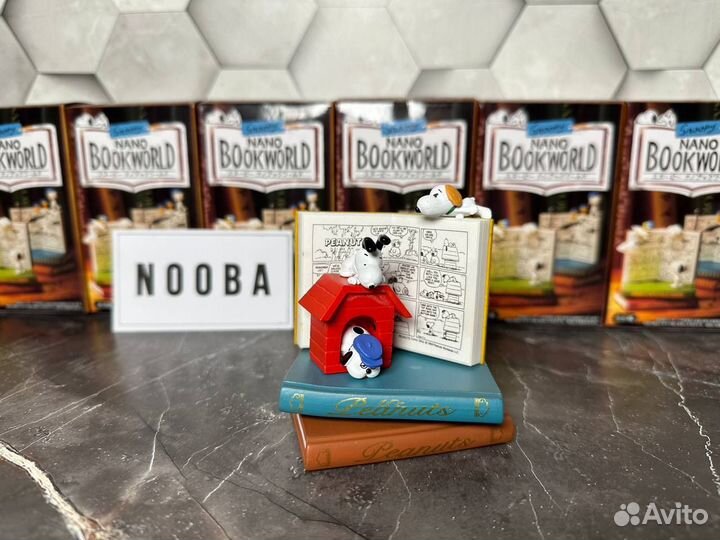 Snoopy Book фигурки