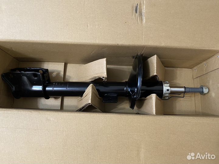 Амортизатор подвески, (задний) На Renault Duster