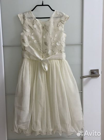 Платье нарядное на девочку