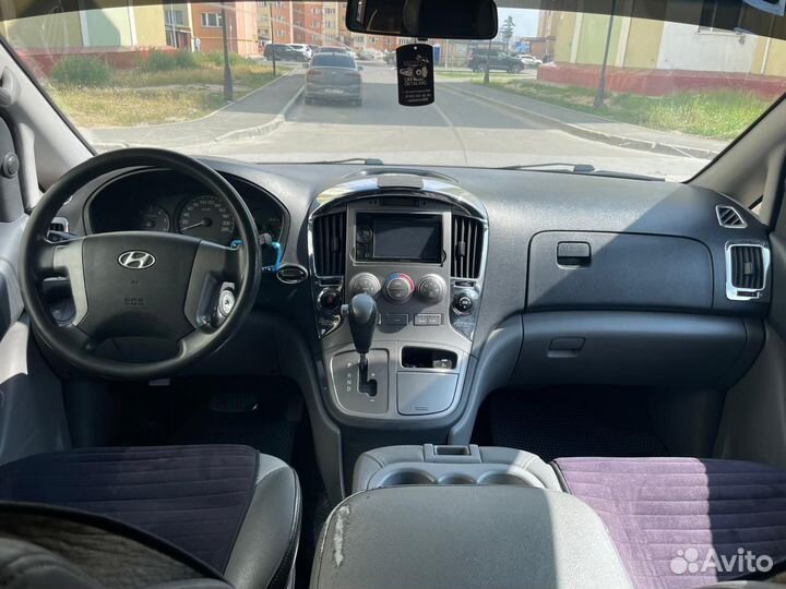 Hyundai Grand Starex 2.5 AT, 2009, 250 000 км