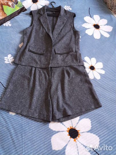 Костюм жилетка и шорты