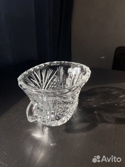 Хрустальная конфетница