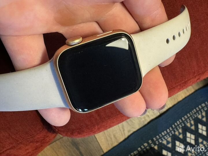 Apple watch se 40 mm starlight aluminium