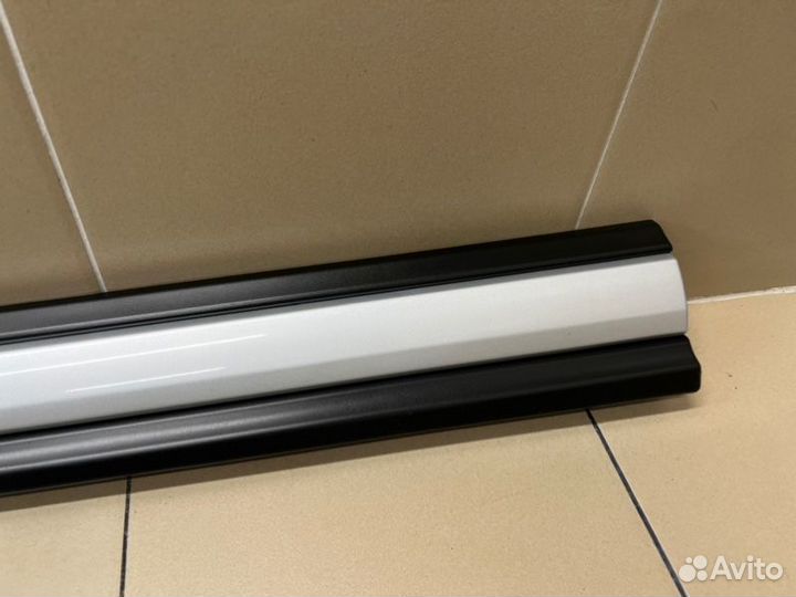 Молдинг двери передний левый Mitsubishi Outlander