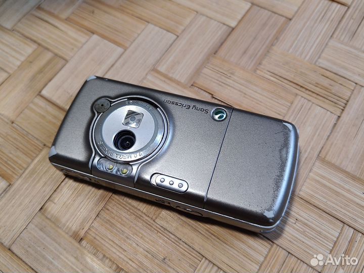 Sony Ericsson W700i