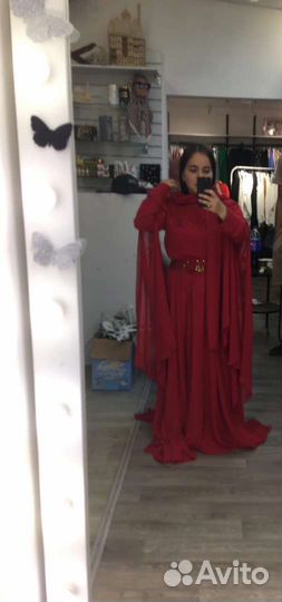 Платье вечернее