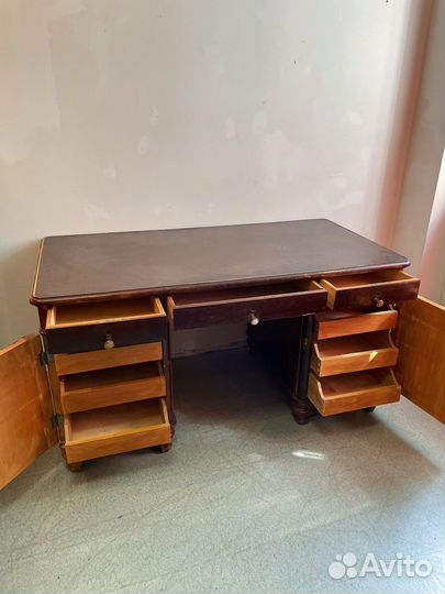 Кабинетный письменный стол СССР