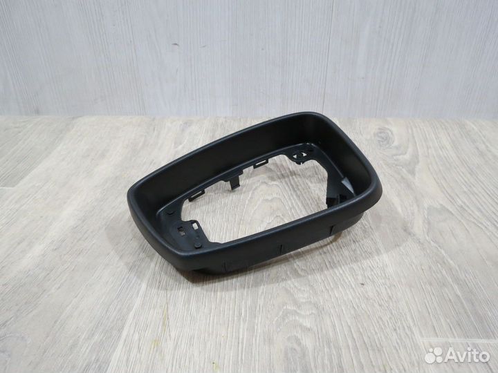 Накладка левого зеркала Volkswagen Polo