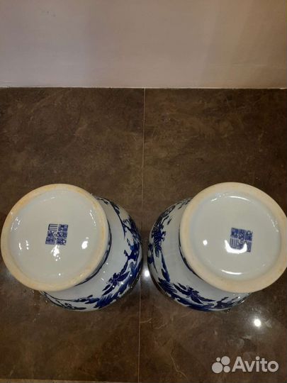 Вазы фарфоровые Китай 30см