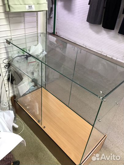 Стеклянная тумба