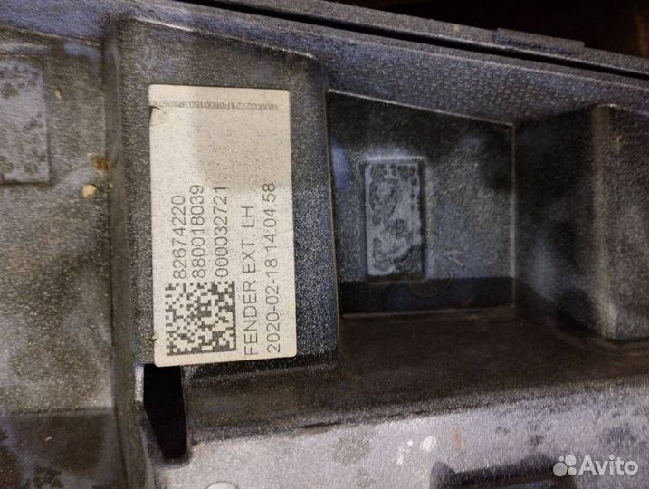 Крыло кабины Volvo FM5 82674220