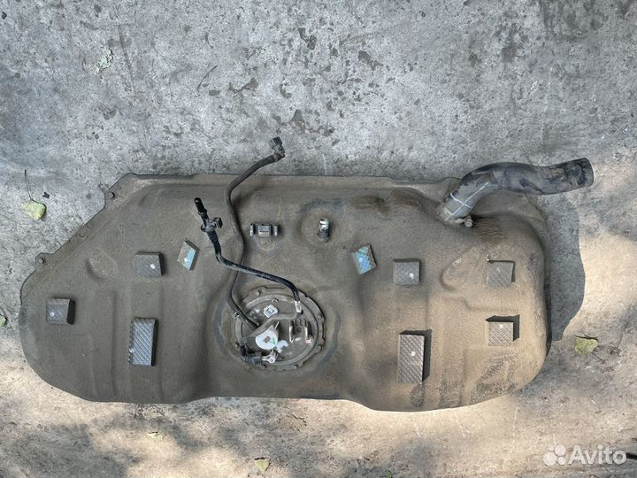 Топливный бак Hyundai Solaris/Kia Rio оригинал