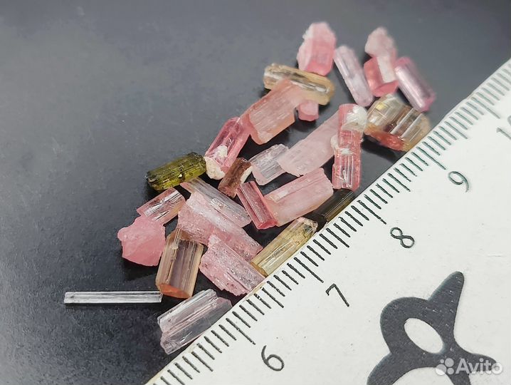 Турмалины. Природные кристаллы. Малхан