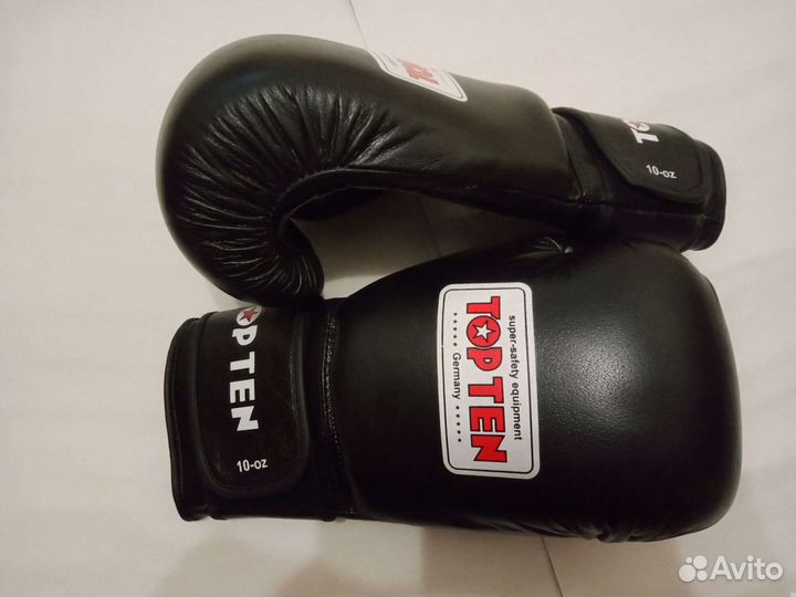 Боксерские перчатки