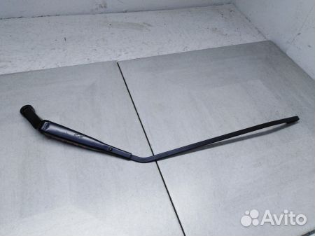 Поводок стеклоочистителя задний