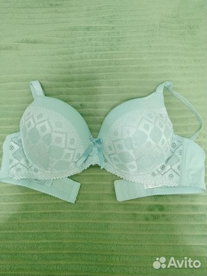 Бюстгальтер на поролоне 100 Д, новый
