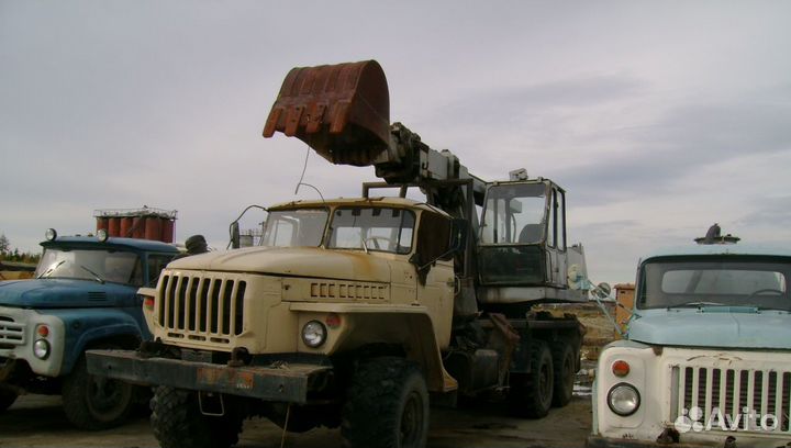 Колёсный экскаватор Кохановский ЭЗ ЭО-3533, 1997