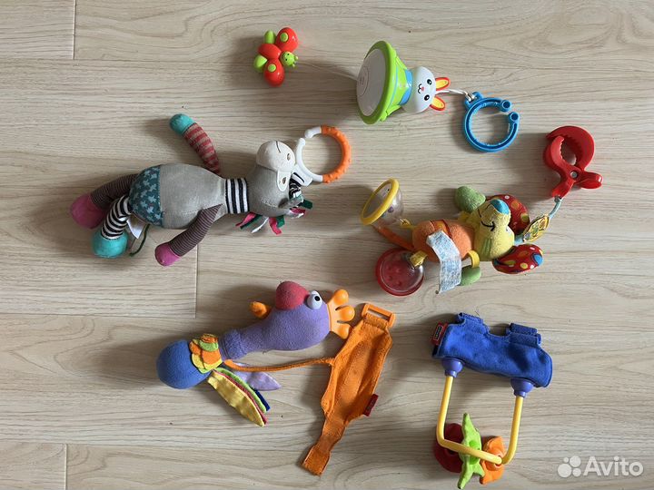 Игрушки на коляску tiny love