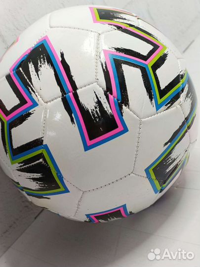 Футбольный мяч