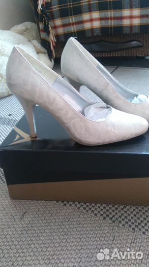 Продам свадебные туфли