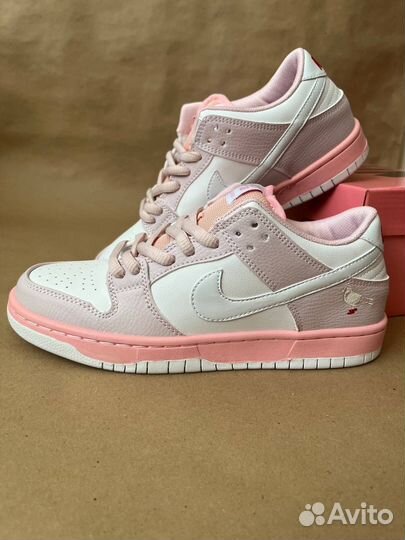 Кроссовки женские Nike SB dunk low