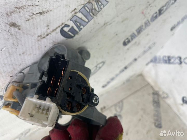 Замок зажигания Mitsubishi Outlander 1