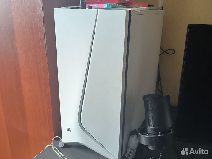 Corsair Carbide корпус