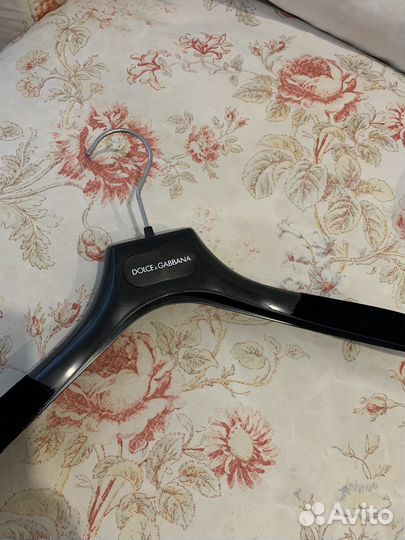 Вешалки плечики брендовые