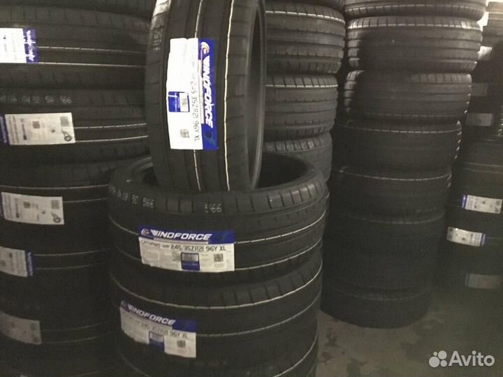 Windforce Catchfors UHP 245/35 R21 96Y