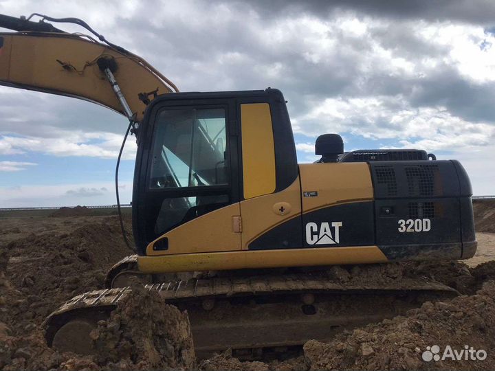 Гусеничный экскаватор CAT 320D L, 2007