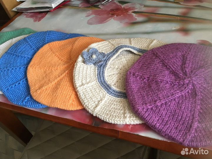 Вязаные шапки, береты. повязки