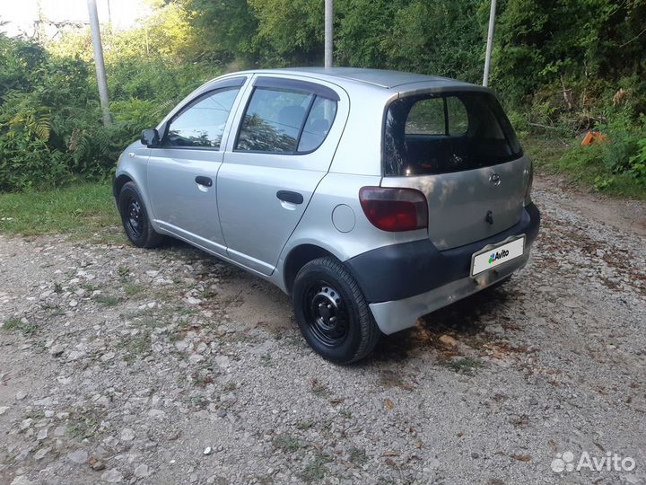 Toyota Vitz 1.0 AT, 2001, 240 500 км