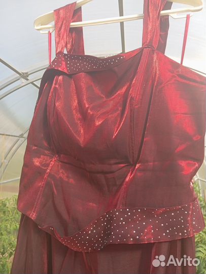 Вечернее платье