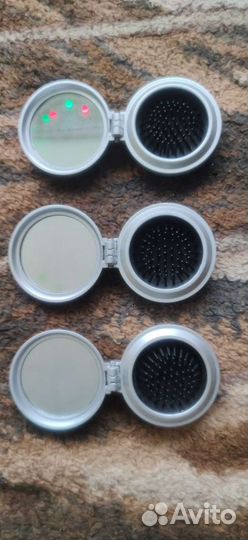 Расческа новая с зеркалом складная