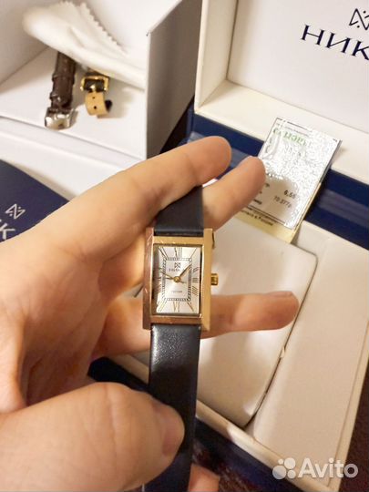 Часы Ника женские золотые