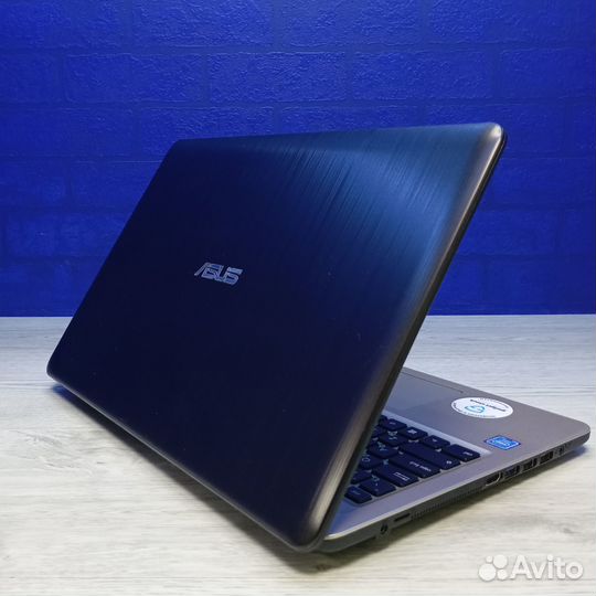 Ноутбук Asus VivoBook D540MA