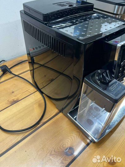 Кофемашина Delonghi ecam 23.460B