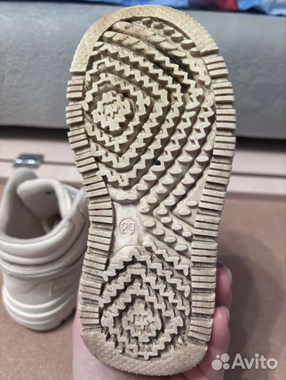 Кроссовки демисезонные