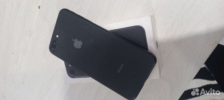 iPhone 8 Plus, 64 ГБ