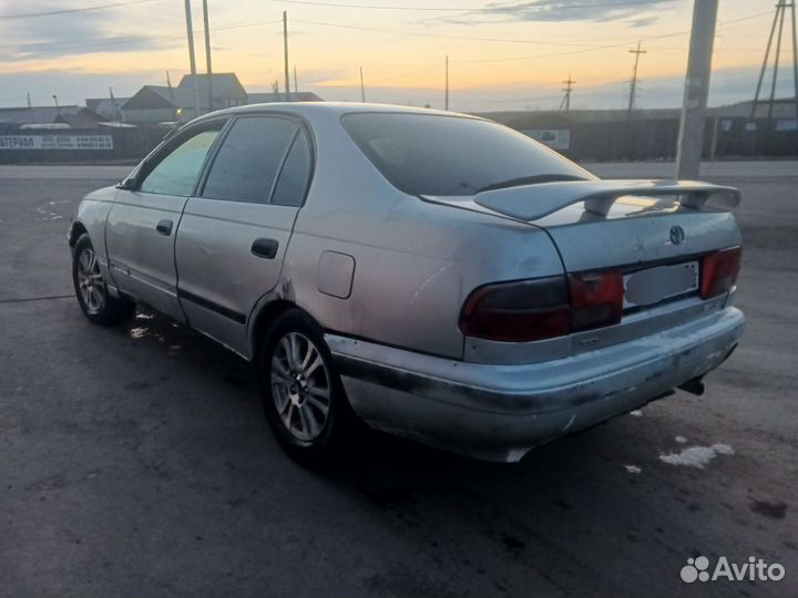 Toyota Carina E в разборе