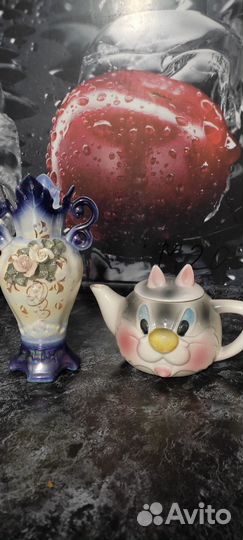 Чайник и вазочка