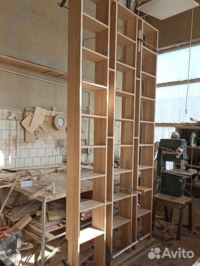 Стеллаж деревянный из массива
