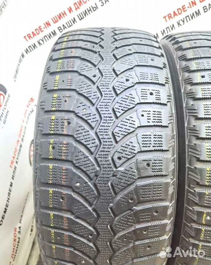 Bridgestone Blizzak Spike-01 215/55 R17