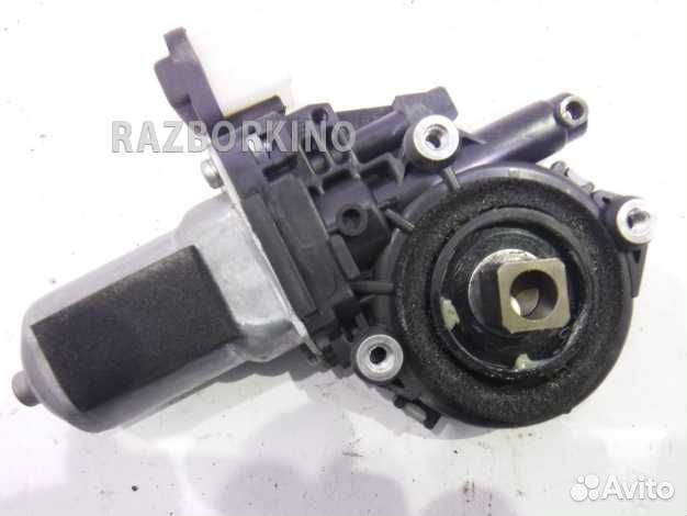 Моторчик переднего правого стеклоподъемника