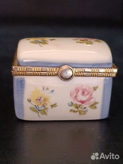 Фарфоровая шкатулка. Винтаж