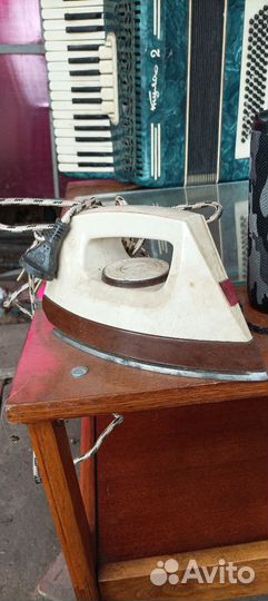 Акардион тула 2 и утюг СССР