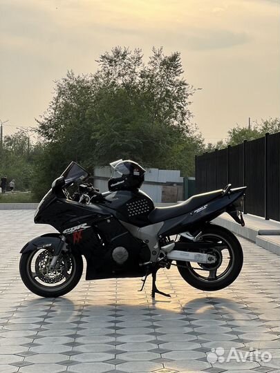 Продам Honda CBR 1100XX