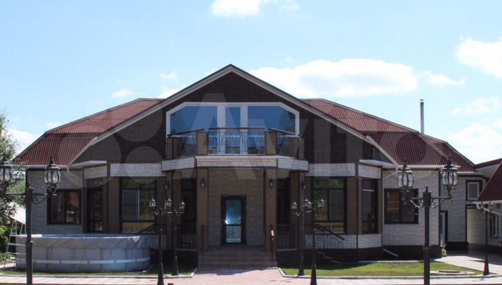 Коттедж 400 м² на участке 50 сот.