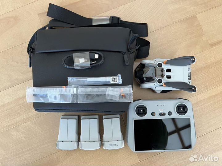 Квадрокоптер DJI Mini 3 Pro RC Combo+